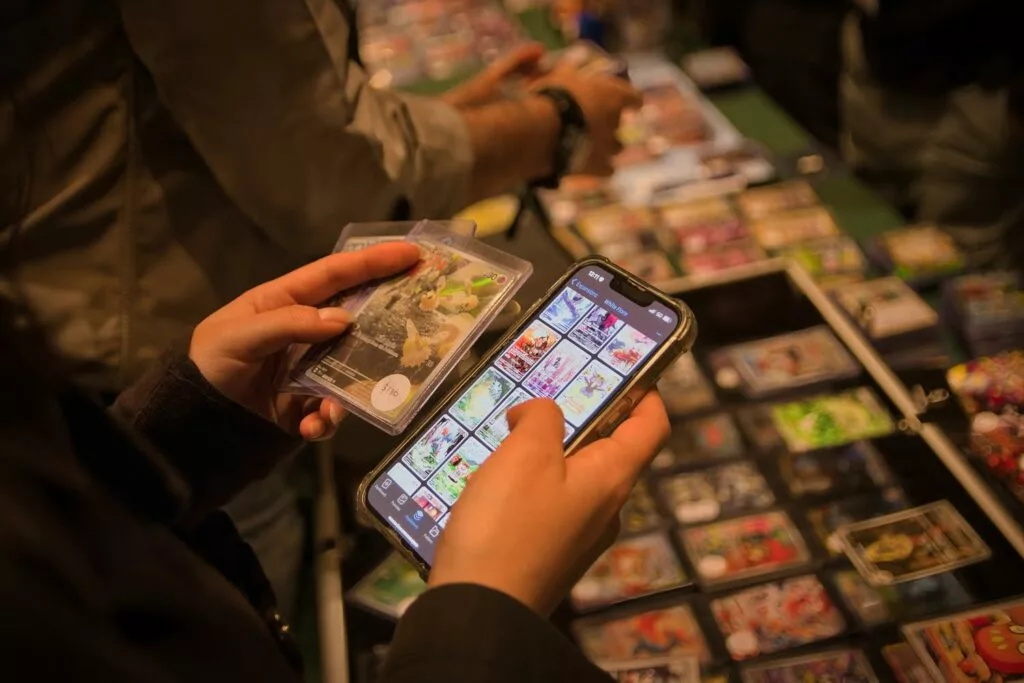 Collectible cards (1)